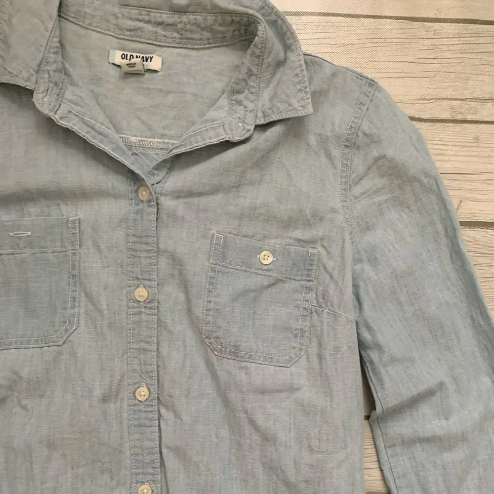 Old Navy chambray button down shirt-small - Picture 2 of 8